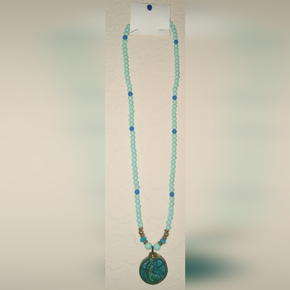 Blue green feather emblem necklace - Picture 3 of 3